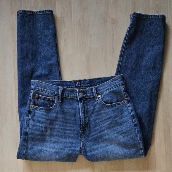 GAP Girlfriend Jeans - Picture 1 of 4